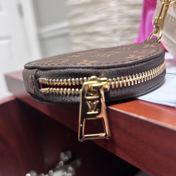 3100$ with wallet and strap - Picture 12 of 14